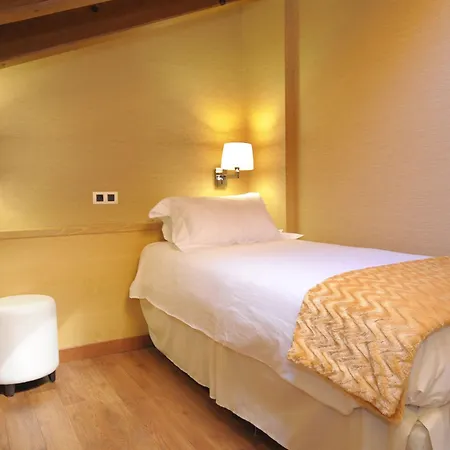 Hotel Casa Cornel 3*