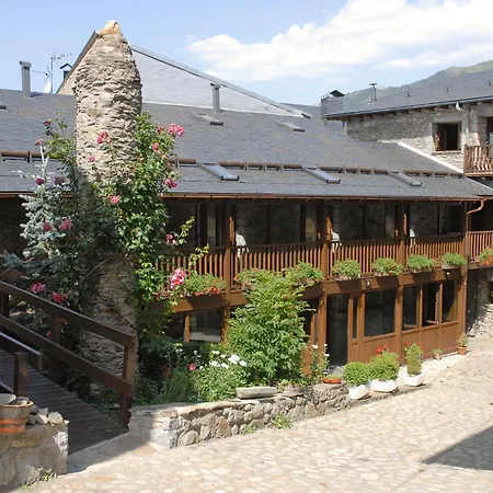 فندق Casa Cornel 3*