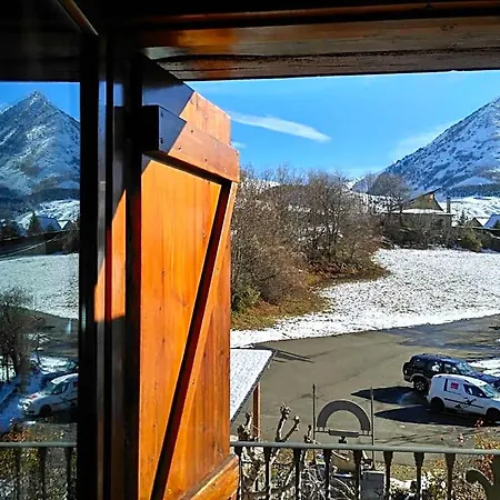 Отель Casa Cornel Серлер