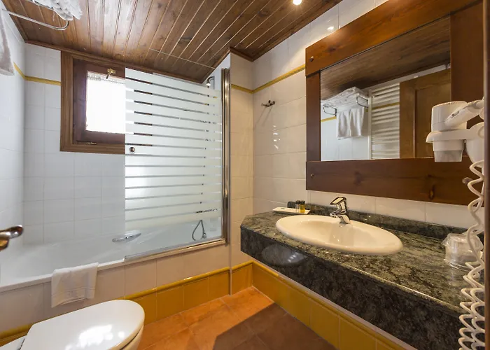 Hotell Casa Cornel 3*